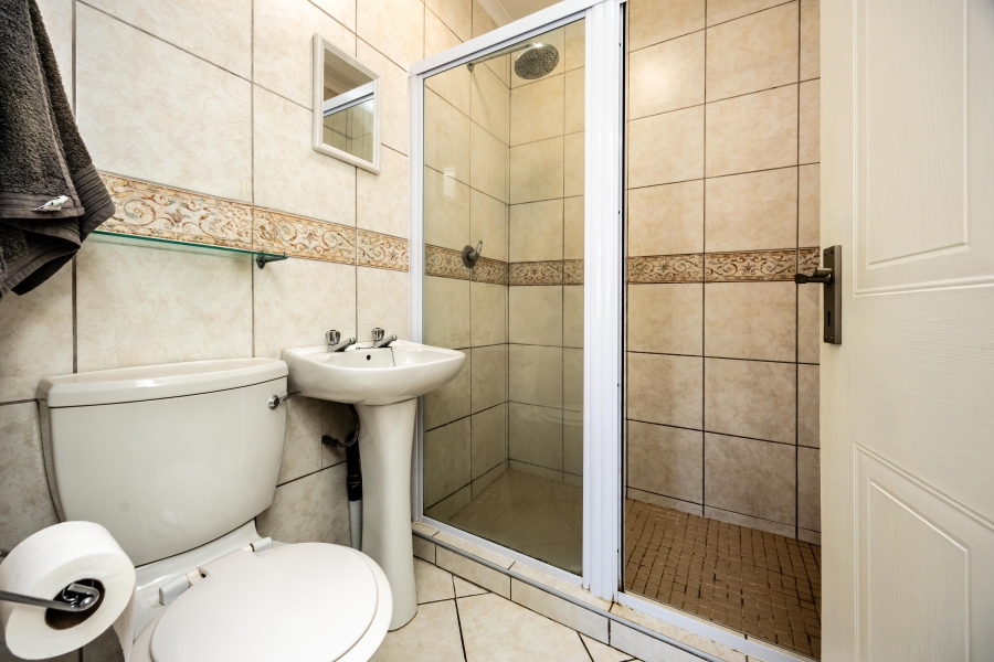 4 Bedroom Property for Sale in Beacon Bay Eastern Cape